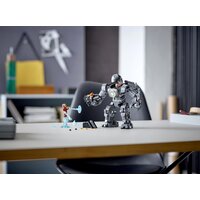 LEGO Marvel Super Heroes 76190 Железный человек: схватка с Торговцем Image #11