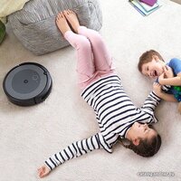 iRobot Roomba i3+ Image #9