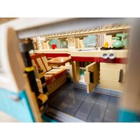 LEGO Creator Expert 10279 Фургон Volkswagen T2 Camper Image #33