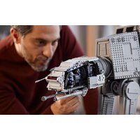 LEGO Star Wars 75313 AT-AT Image #20