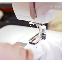 Bernina B325 Image #3