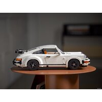 LEGO Creator 10295 Porsche 911 Image #22