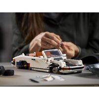 LEGO Creator 10295 Porsche 911 Image #17