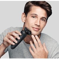 Braun Series 5 Wet & Dry Design Edition Image #2