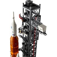 LEGO Icons 10341 Космическая пусковая система NASA Artemis Image #5