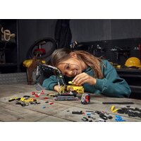 LEGO Technic 42121 Тяжелый экскаватор Image #16