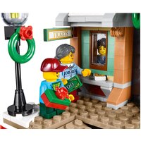 LEGO Creator 10259 Зимняя железнодорожная станция Image #5