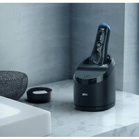 Braun Series 8 8385cc Image #8