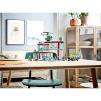 LEGO City 60330 Больница Image #3