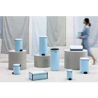 Brabantia Pedal Bin NewIcon 12 л (небесно-голубой) Image #5