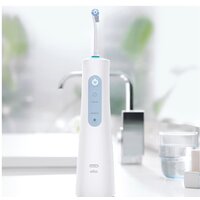 Oral-B Aquacare 4 Pro-Expert MDH20.016.2 (5 насадок ED17) Image #2