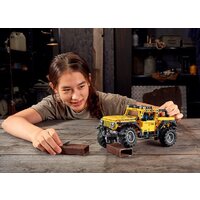 LEGO Technic 42122 Jeep Wrangler Image #10