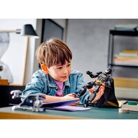 LEGO DC Super Heroes 76259 Сборная фигурка Бэтмена Image #8